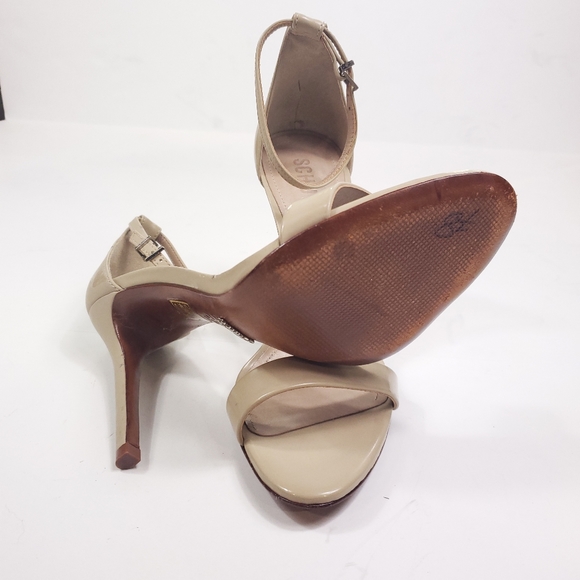 Schutz Cadey Lee Tan Ankle Strap Sandals - Picture 5 of 7